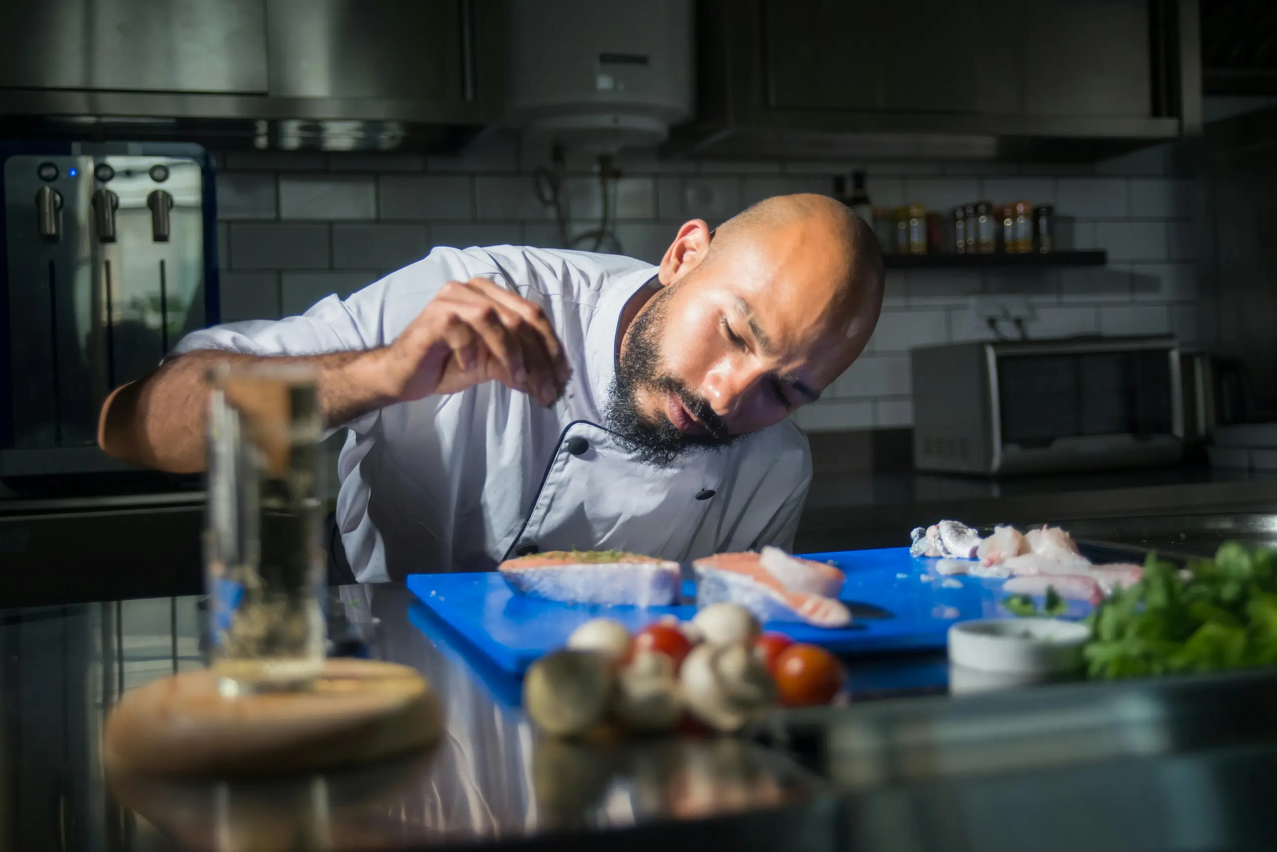 Why Chefs Prefer Working with Local Fishmongers - Monteum Ltd